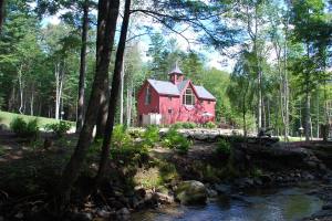 Our carriage house as it looks today (Aug. '09).