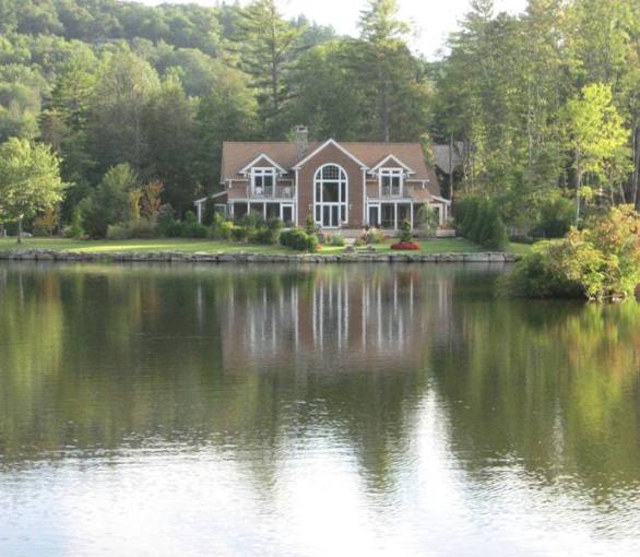 Contemporary barn style by Yankee Barn Homes Yankee Barn Homes