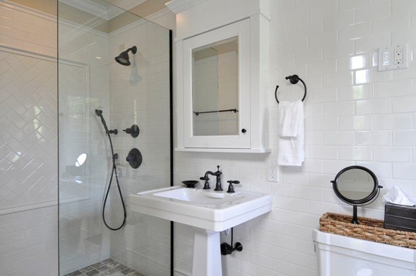Cottage Lower Level Bath Barn House