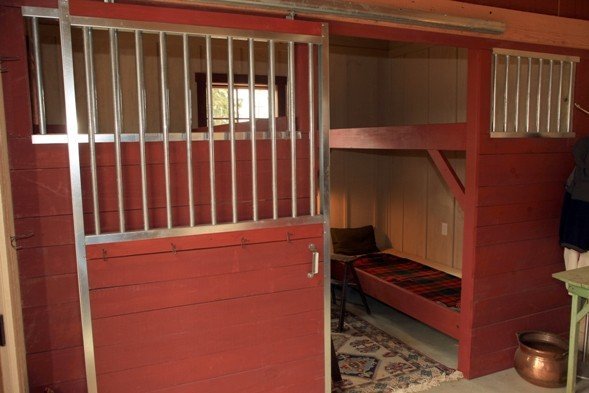 Yankee Barn Barnstall Bunk-room carriage house