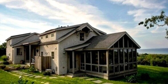barn home