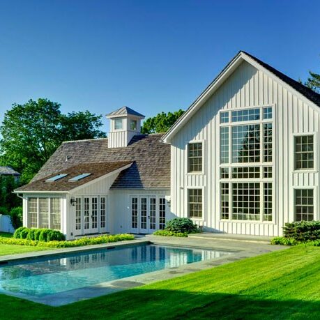 Modern East Hampton Post and Beam Barn Home