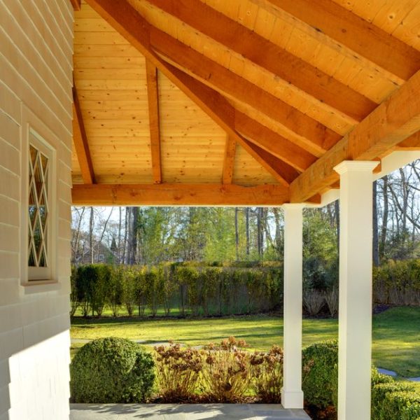 Sands Point East Hampton Post and Beam Cottage - PHOTOGRAPHY BY CHRIS FOSTER