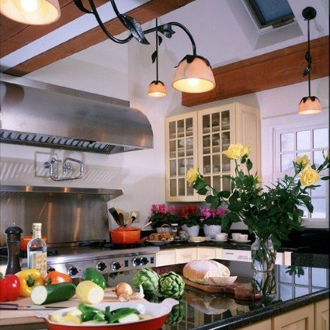 Post and beam farmhouse kitchen