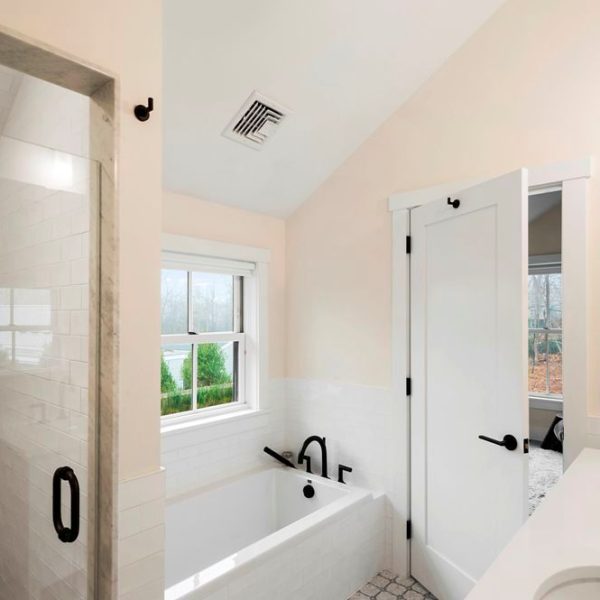 East Hampton Contemporary Home Bathroom