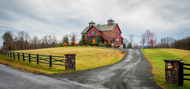 Yankee Barn Homes