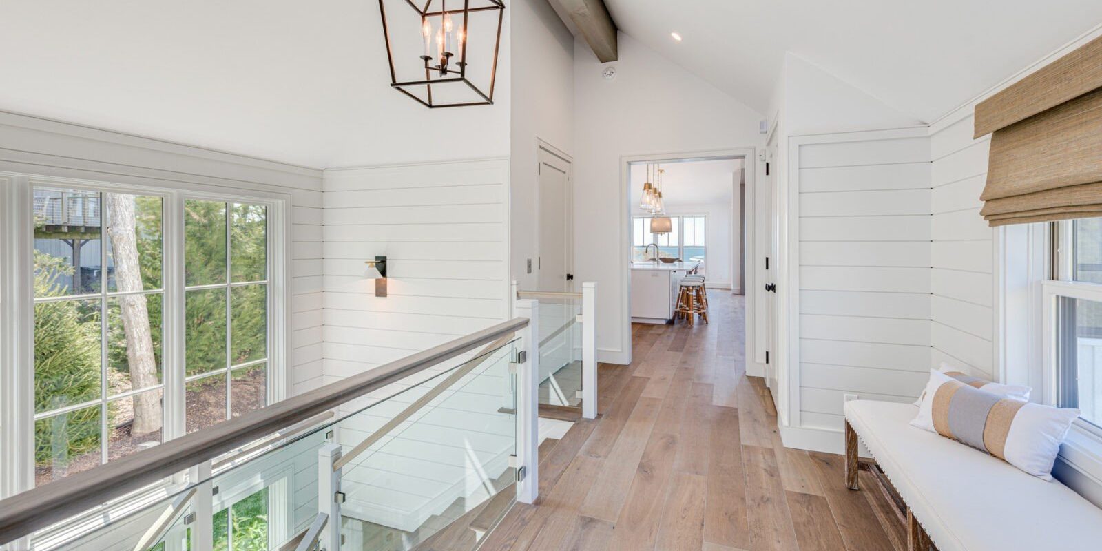 29 Aqua Dr_SH upper hall
